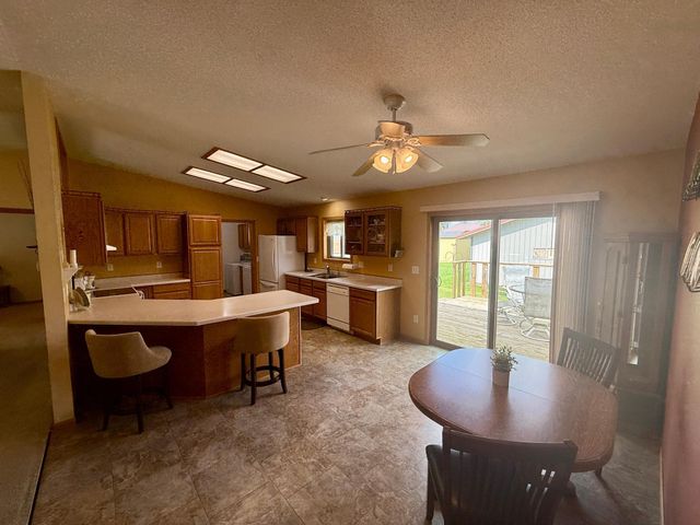 510 Ash Avenue, Bird Island, MN 55310