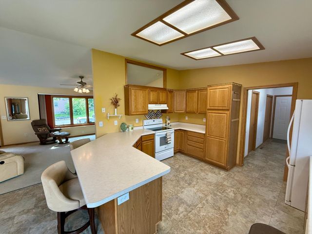 510 Ash Avenue, Bird Island, MN 55310