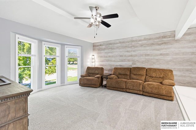 9609 S 9th Street, Bellevue, NE 68147
