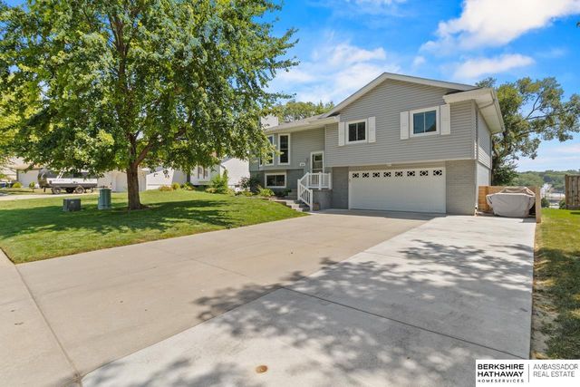 9609 S 9th Street, Bellevue, NE 68147