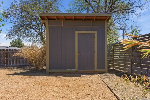 926 Lamar, San Antonio, TX 78202