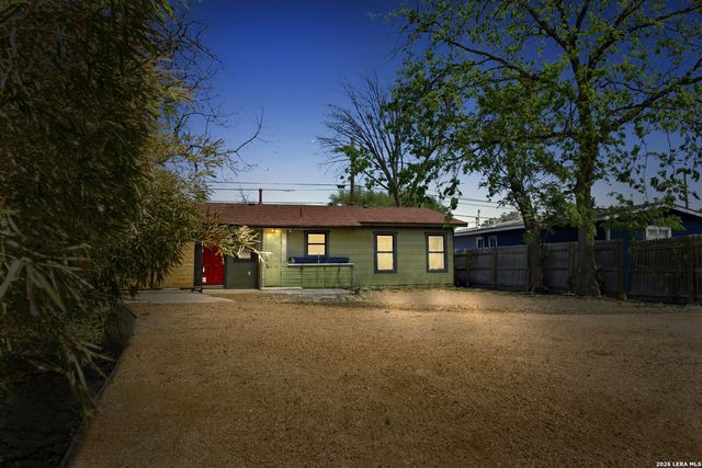 926 Lamar, San Antonio, TX 78202