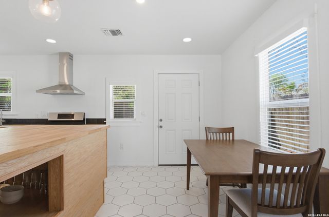 926 Lamar, San Antonio, TX 78202