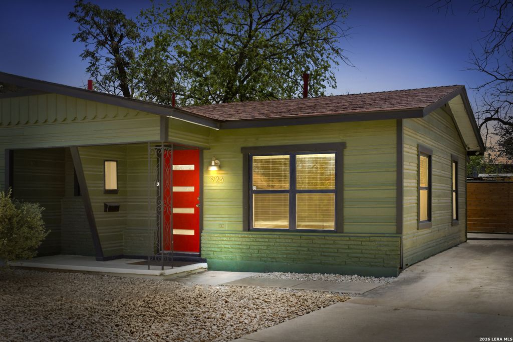 926 Lamar, San Antonio, TX 78202