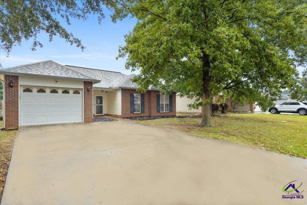 319 Tyson Glen Drive, Warner Robins, GA 31088