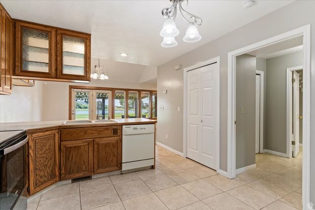 307 WILLOW WAY, Pleasant View, UT 84414