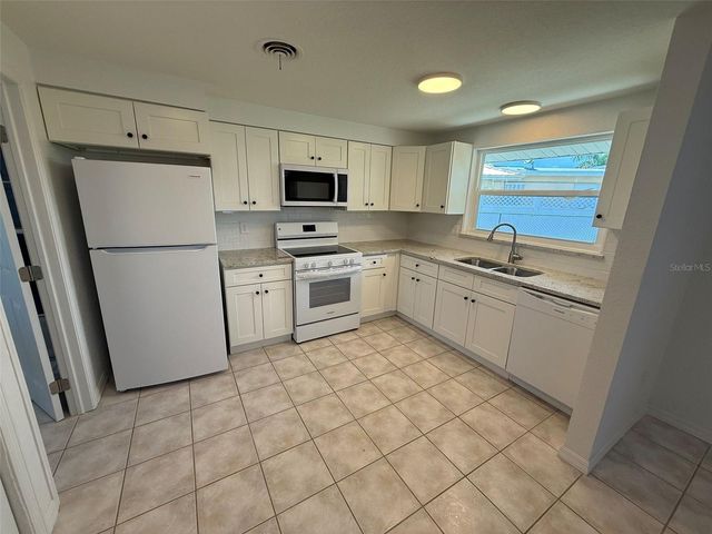 138 LELAND STREET SE, Port Charlotte, FL 33952