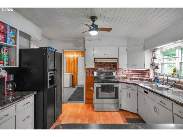 70896 NEER CITY Rd, Rainier, OR 97048