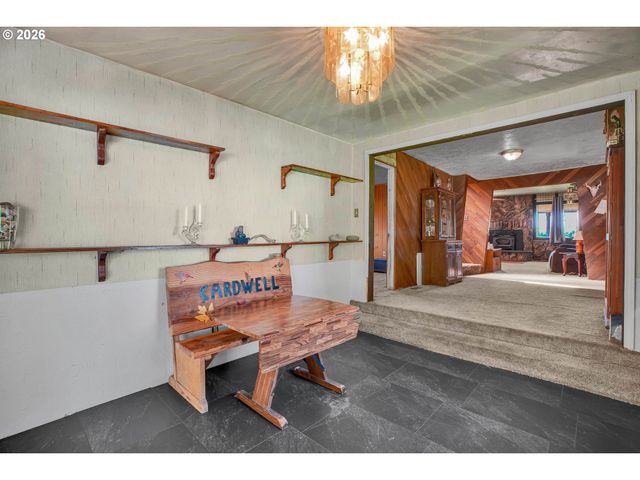 70896 NEER CITY Rd, Rainier, OR 97048