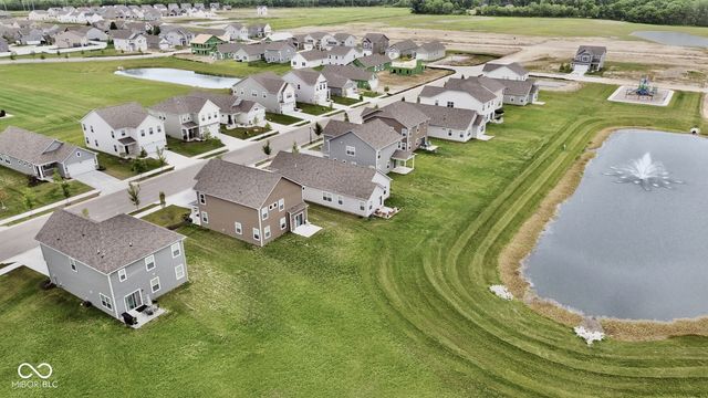2329 Bear Oak Run, Shelbyville, IN 46176