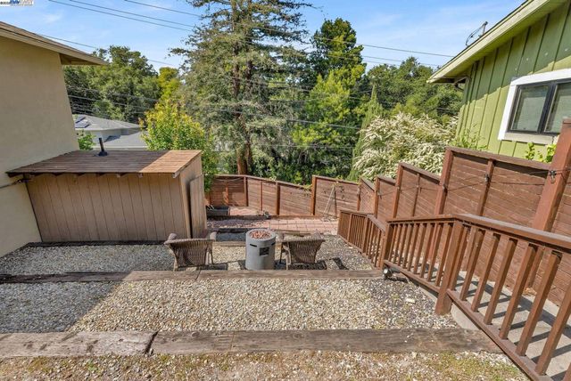 6400 Mokelumne Ave, Oakland, CA 94605