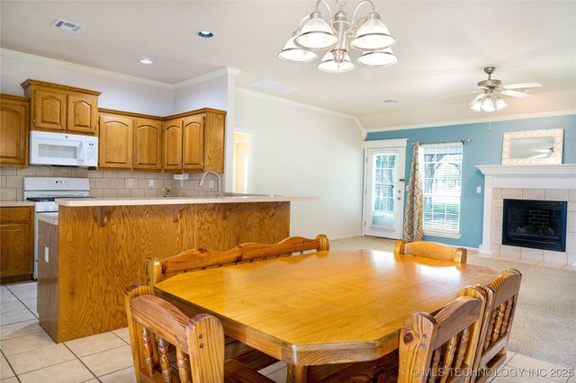 7492 N 133rd East Avenue, Owasso, OK 74055