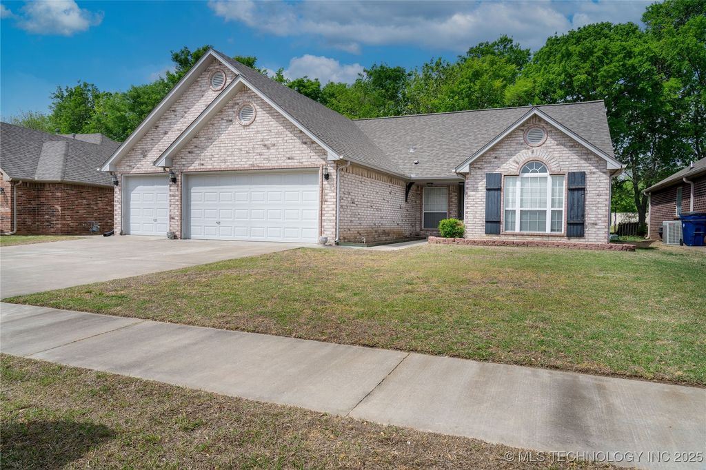 7492 N 133rd East Avenue, Owasso, OK 74055