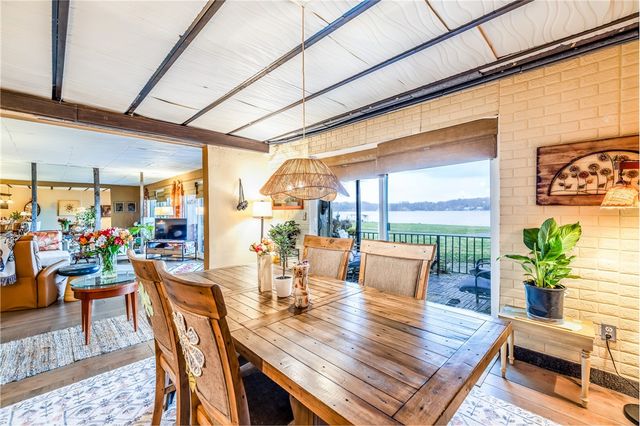 206 Bay Village Drive, Irondequoit, NY 14609