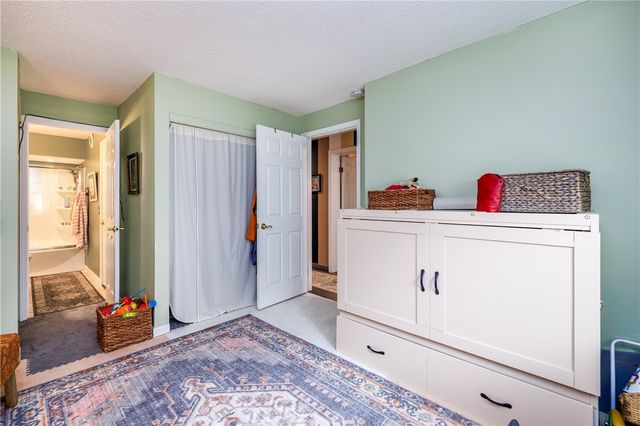 206 Bay Village Drive, Irondequoit, NY 14609