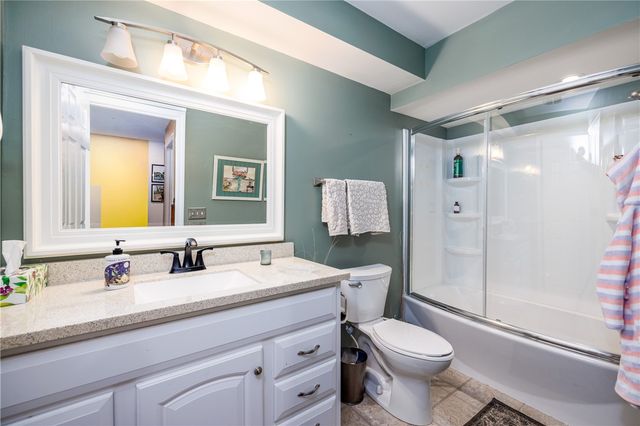 206 Bay Village Drive, Irondequoit, NY 14609