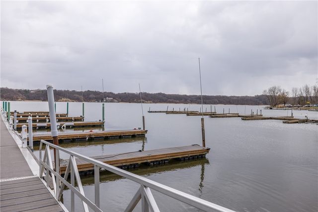 206 Bay Village Drive, Irondequoit, NY 14609