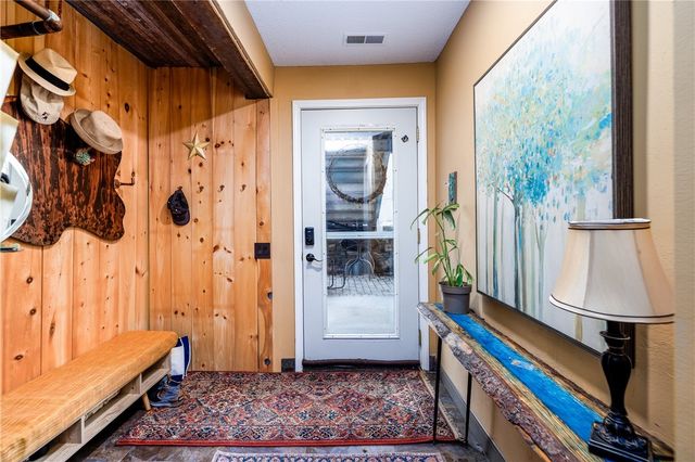 206 Bay Village Drive, Irondequoit, NY 14609