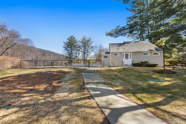 104 Holly Stream Court, Brewster, NY 10509
