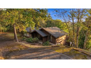 551 BROOKSIDE Dr, Eugene, OR 97405