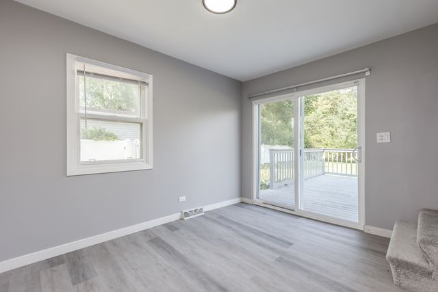 4N327 7th Avenue, Addison, IL 60101