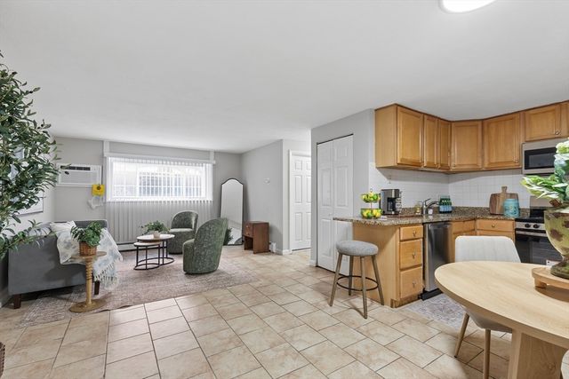 15 Staples Ave 12, Everett, MA 02149