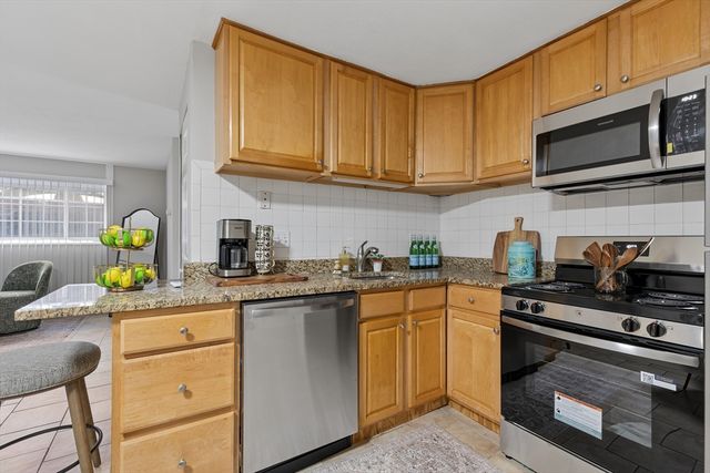 15 Staples Ave 12, Everett, MA 02149