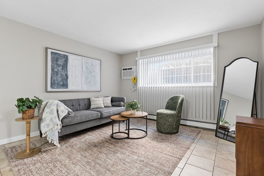 15 Staples Ave 12, Everett, MA 02149
