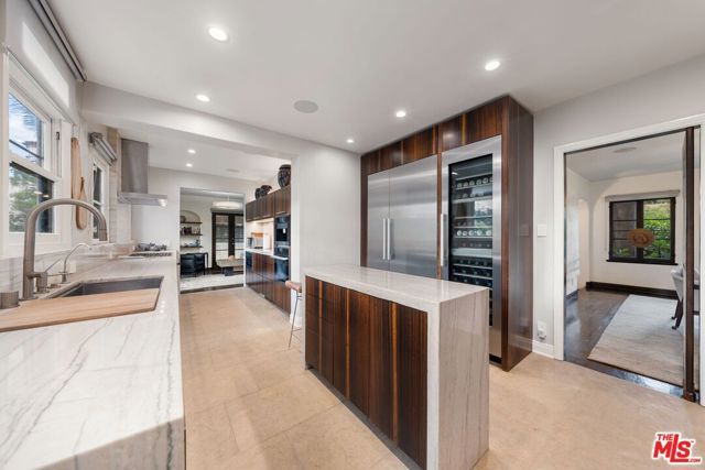 615 S Highland Avenue, Los Angeles, CA 90036