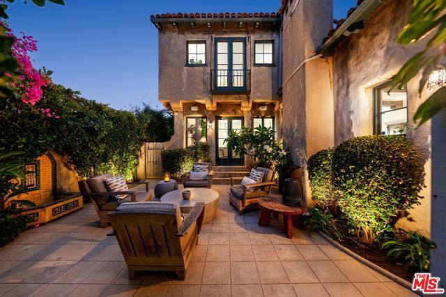 615 S Highland Avenue, Los Angeles, CA 90036