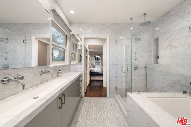 615 S Highland Avenue, Los Angeles, CA 90036