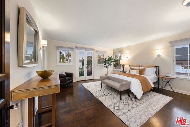 615 S Highland Avenue, Los Angeles, CA 90036