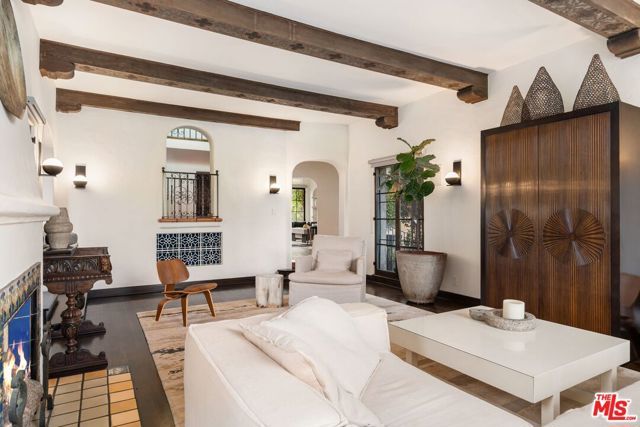 615 S Highland Avenue, Los Angeles, CA 90036