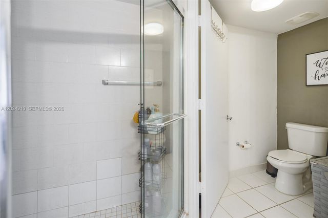 1881 79th St Cswy 2004, North Bay Village, FL 33141