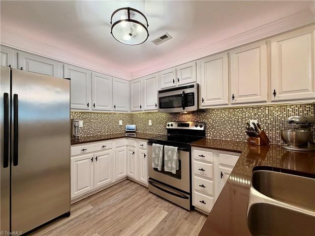 4421 Single Tree Lane, High Point, NC 27265