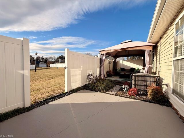 4421 Single Tree Lane, High Point, NC 27265