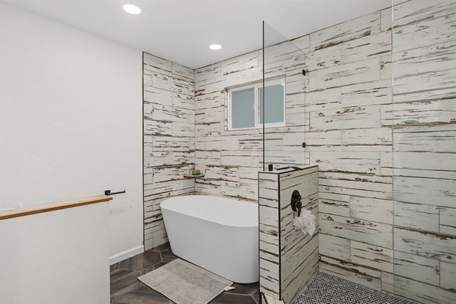 876 Placer Ave, Manteca, CA 95336
