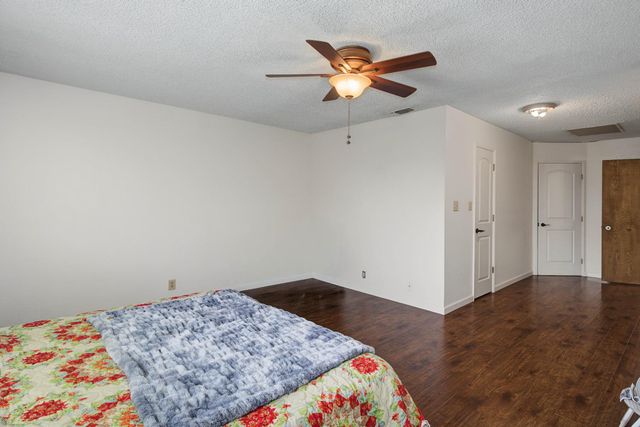 876 Placer Ave, Manteca, CA 95336