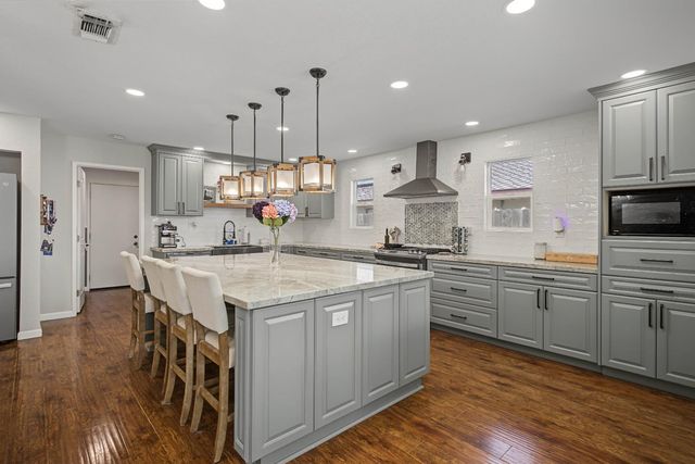 876 Placer Ave, Manteca, CA 95336