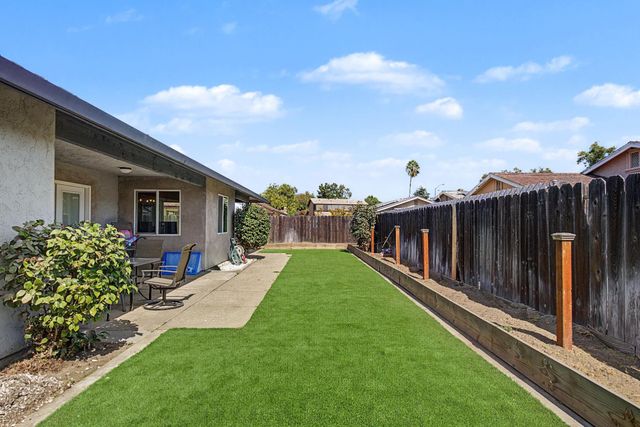 876 Placer Ave, Manteca, CA 95336