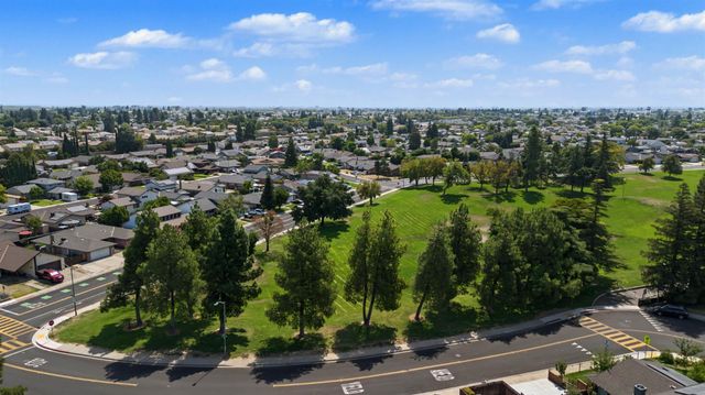876 Placer Ave, Manteca, CA 95336
