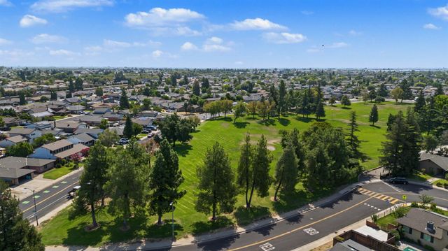 876 Placer Ave, Manteca, CA 95336