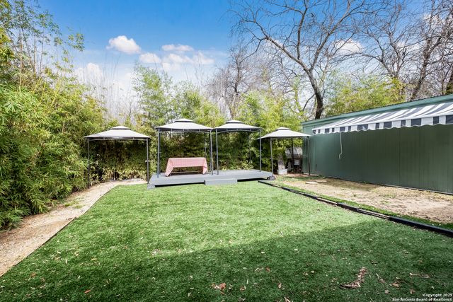 721 W KINGS HWY, San Antonio, TX 78212
