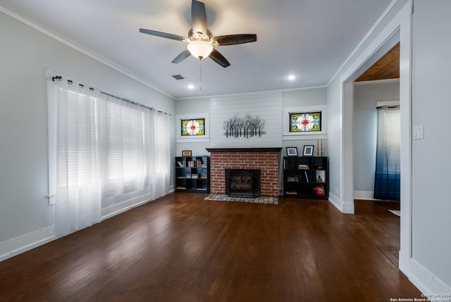 721 W KINGS HWY, San Antonio, TX 78212