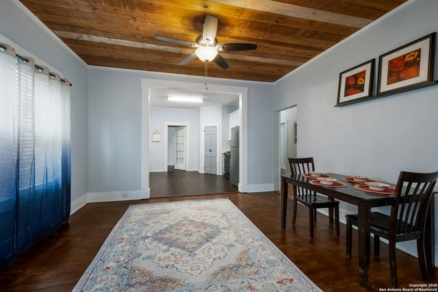 721 W KINGS HWY, San Antonio, TX 78212