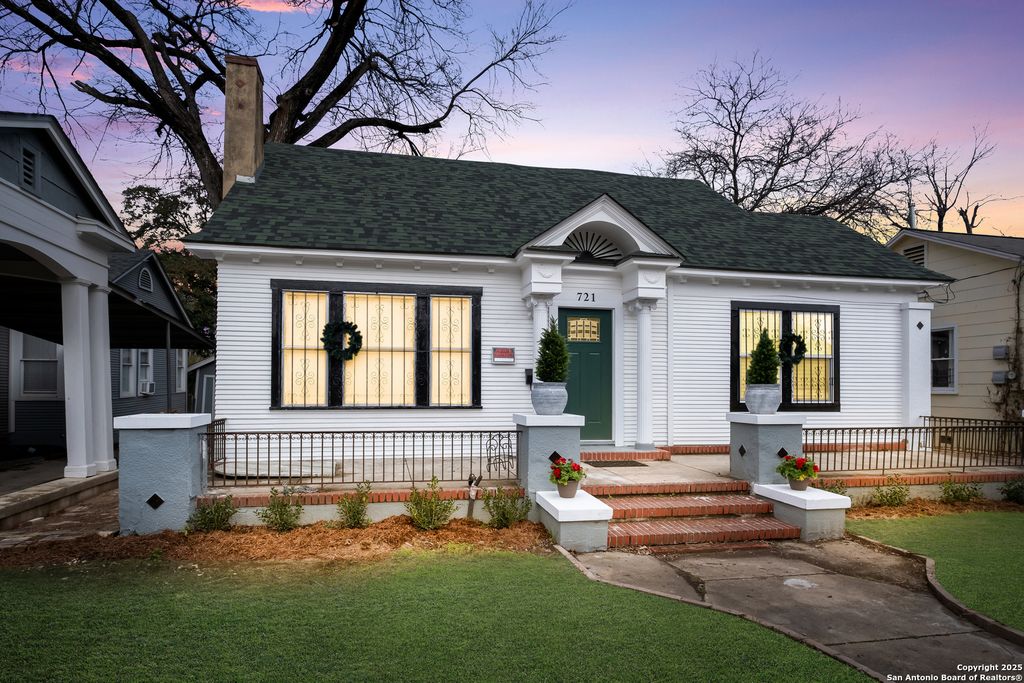 721 W KINGS HWY, San Antonio, TX 78212