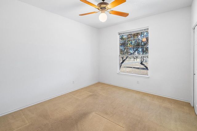 100 Braeburn Circle, Kerrville, TX 78028