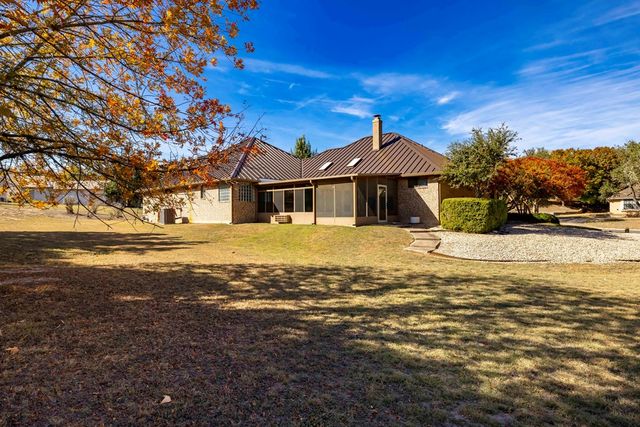 100 Braeburn Circle, Kerrville, TX 78028