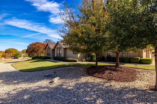 100 Braeburn Circle, Kerrville, TX 78028