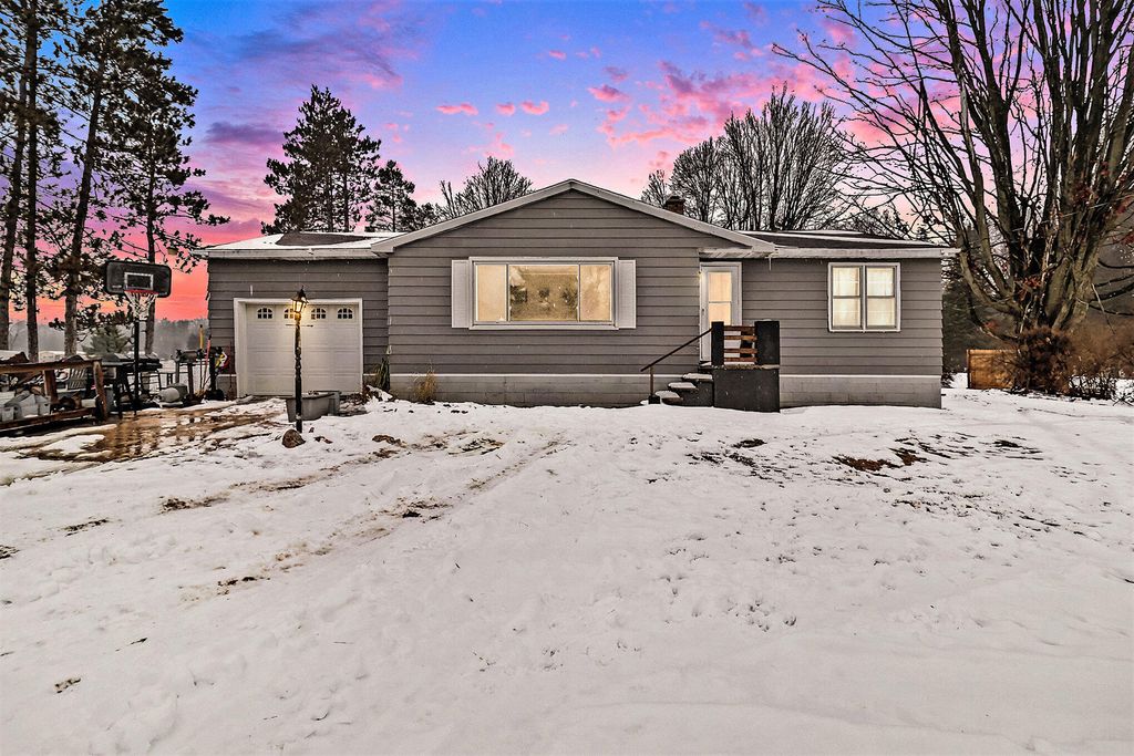 8473 W 1 Mile Road, Denver Twp, MI 49421